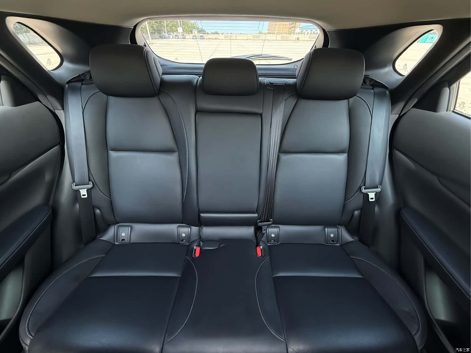 Mazda CX-30, 2022 12