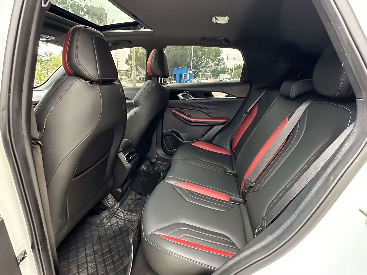 Geely Coolray, 2022 4