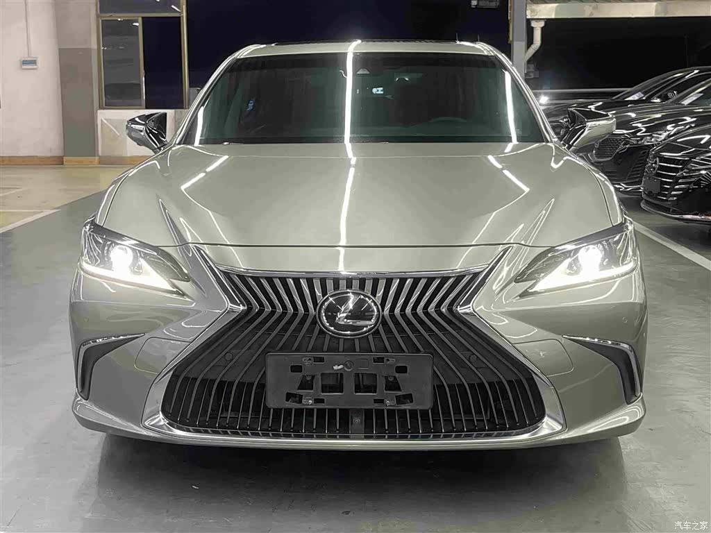 Lexus ES, 2019 2