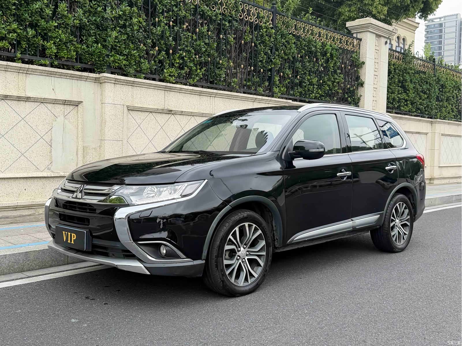 Mitsubishi Outlander, 2017 1
