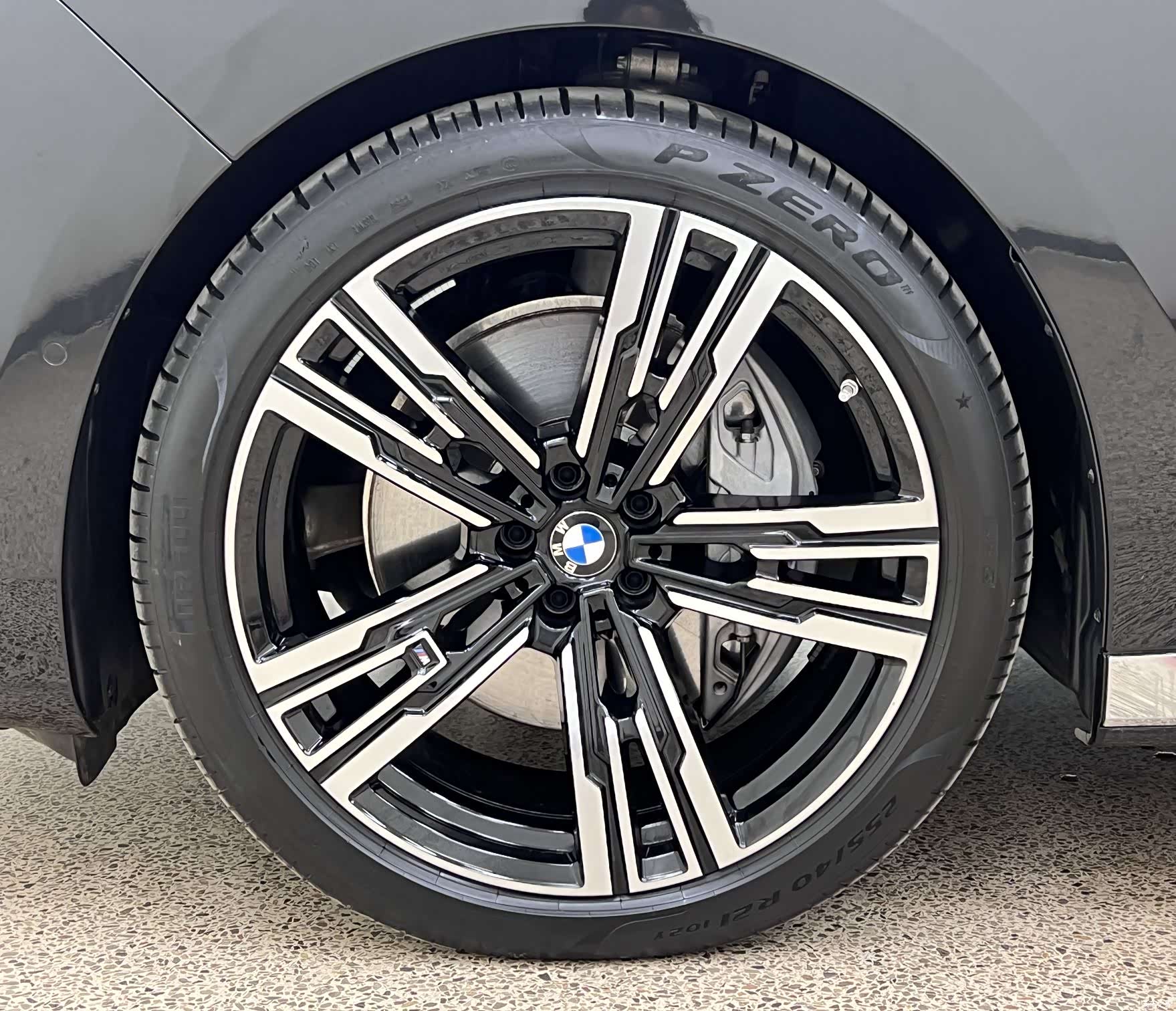 BMW 7 Series, 2025 40