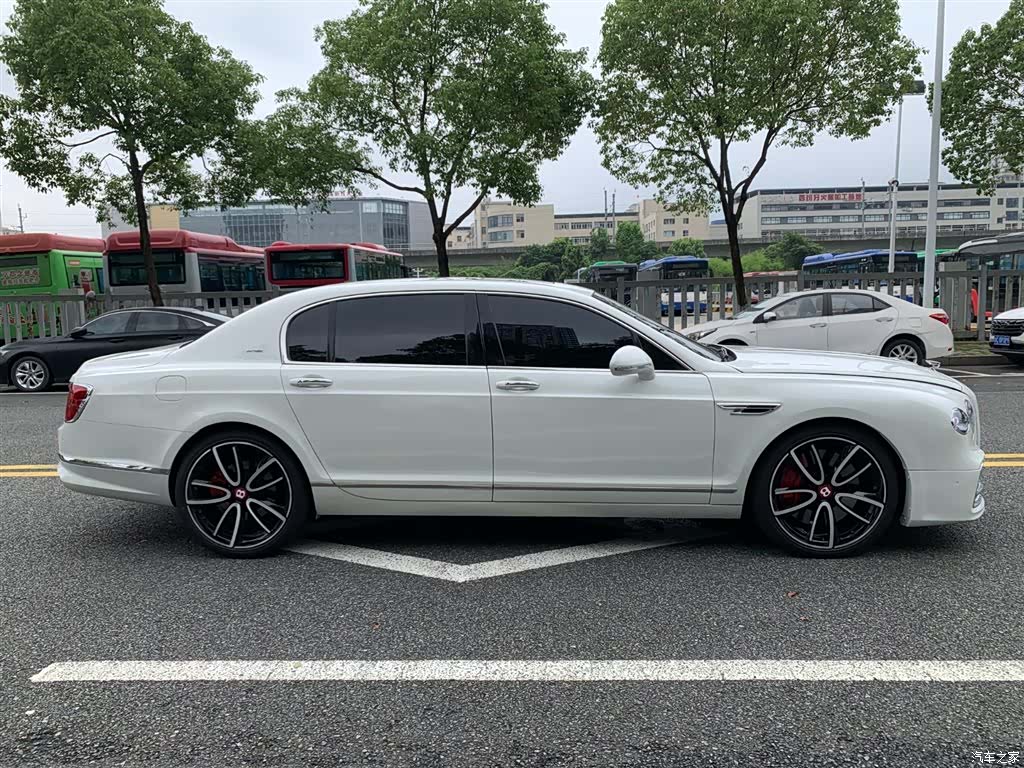 Bentley Flying Spur, 2008 9