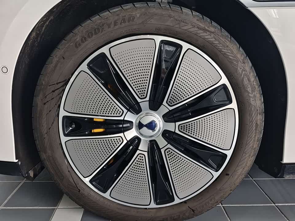 Denza Z9GT Denza Z9GT