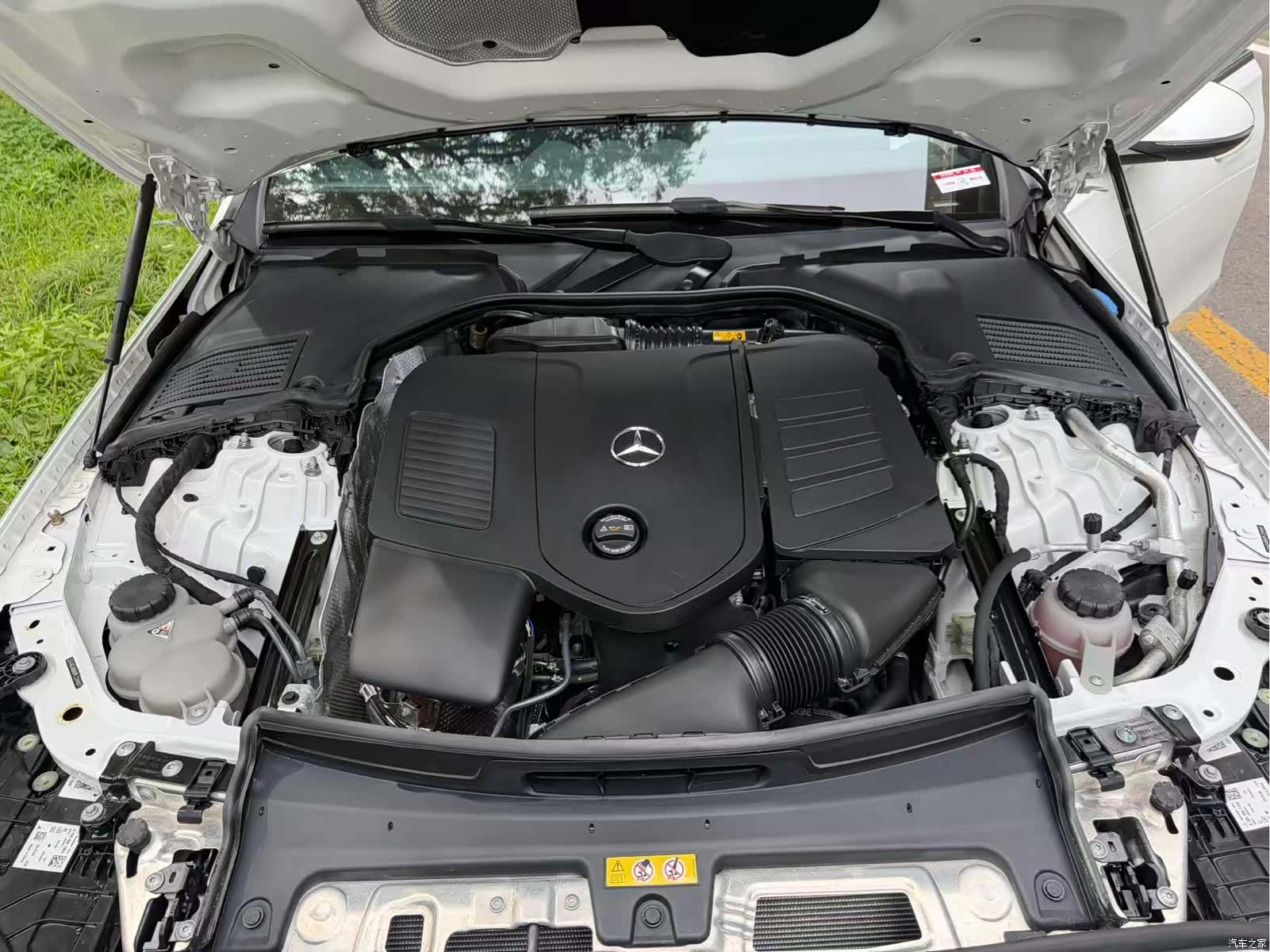 Mercedes-Benz C-Class, 2023 16