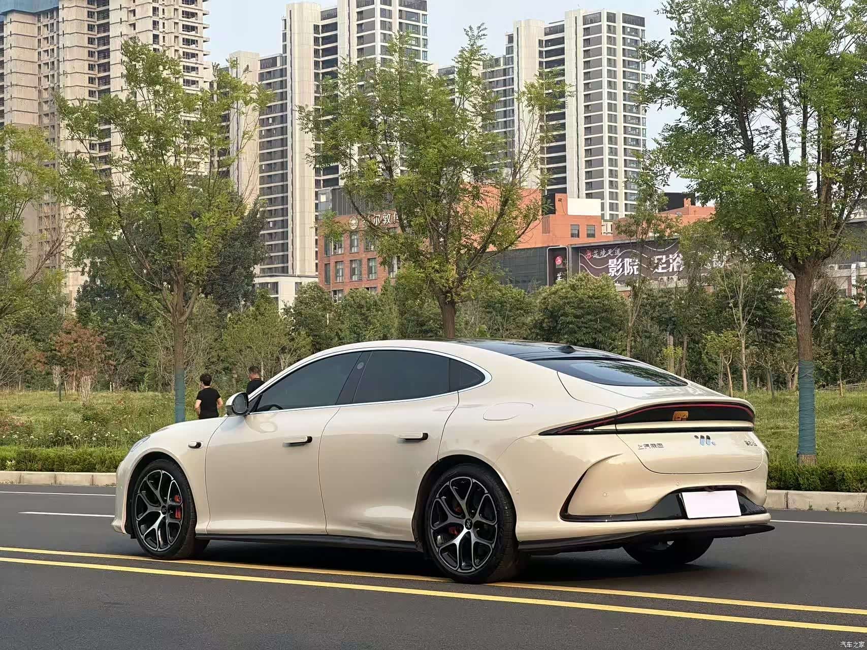 IM Motors L6, 2025 9