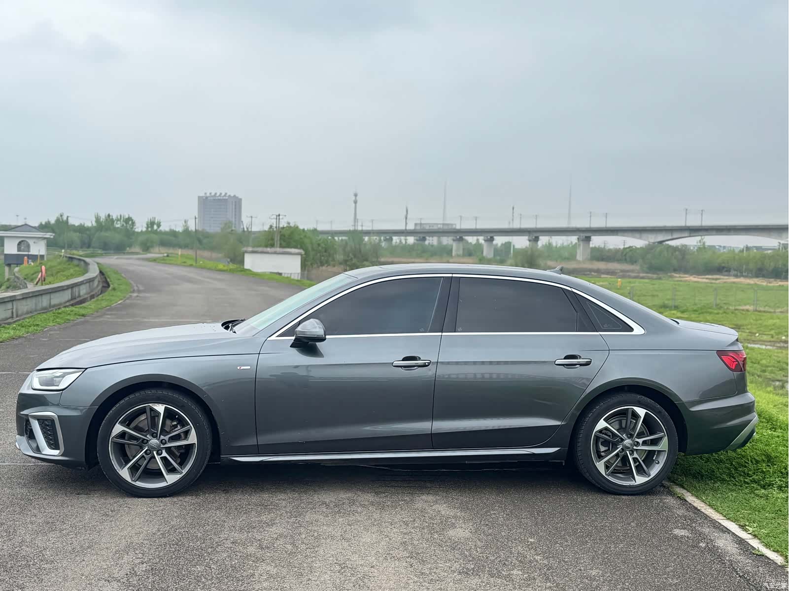 Audi A4L, 2020 3