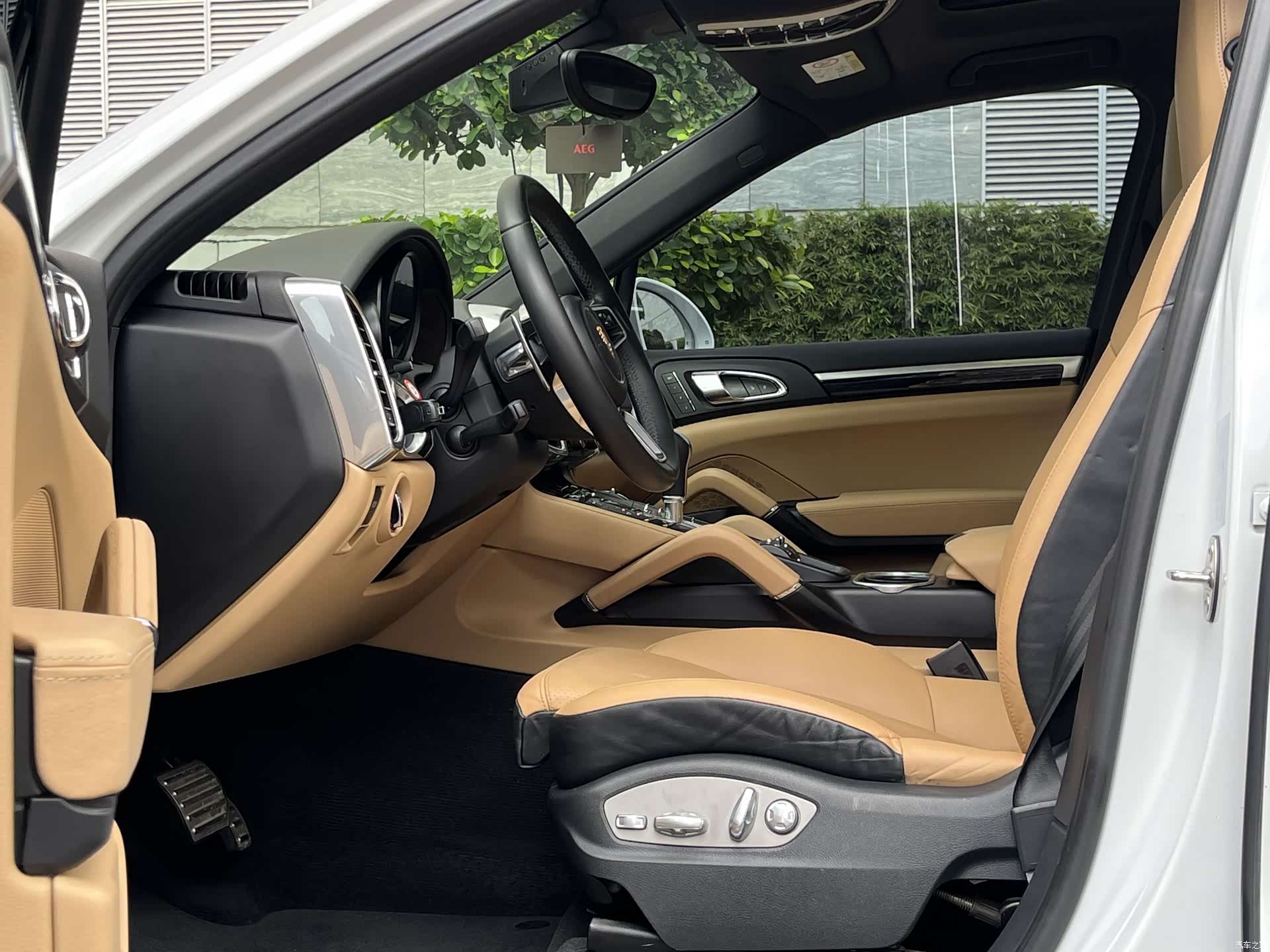 Porsche Cayenne, 2016 9
