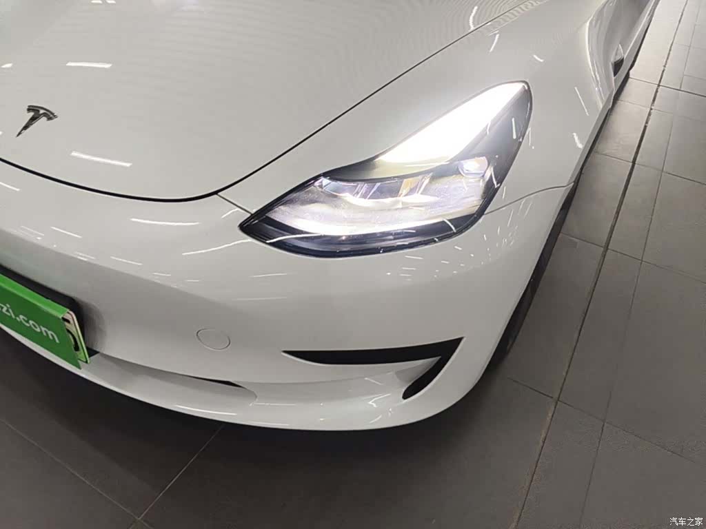 Tesla Model 3, 2021 24
