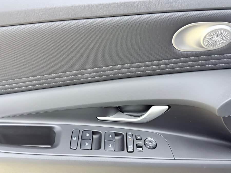 Hyundai Elantra 2024, фото 10