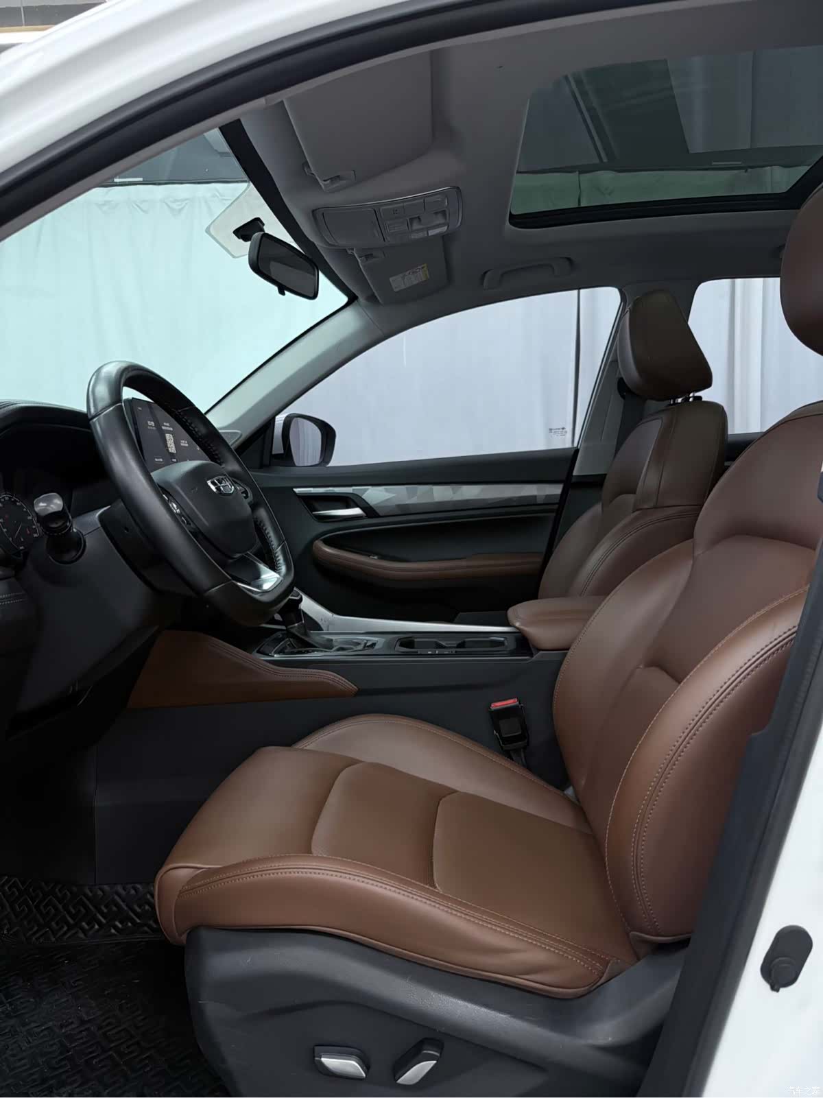 Geely X6, 2022 14
