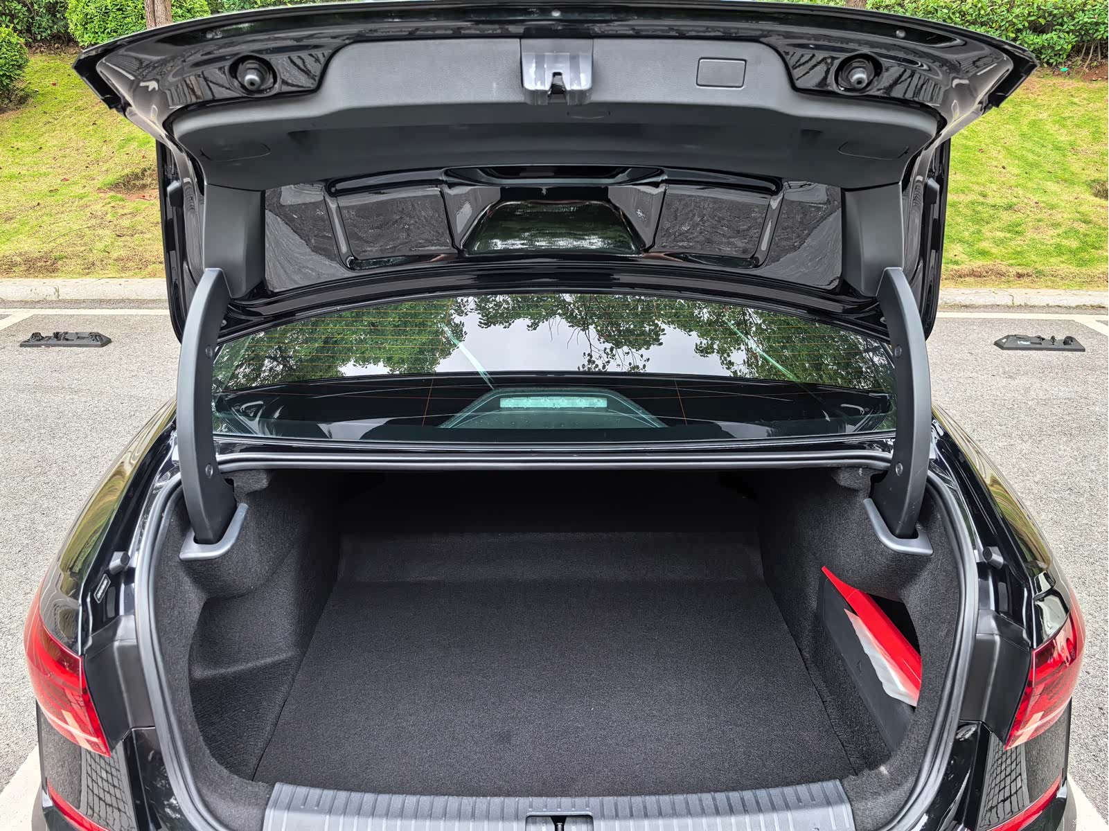 Volkswagen Passat, 2022 9