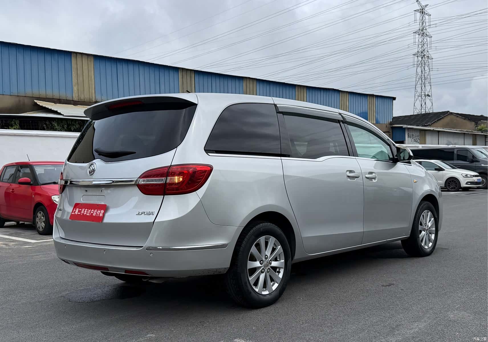 Buick GL8, 2017 13