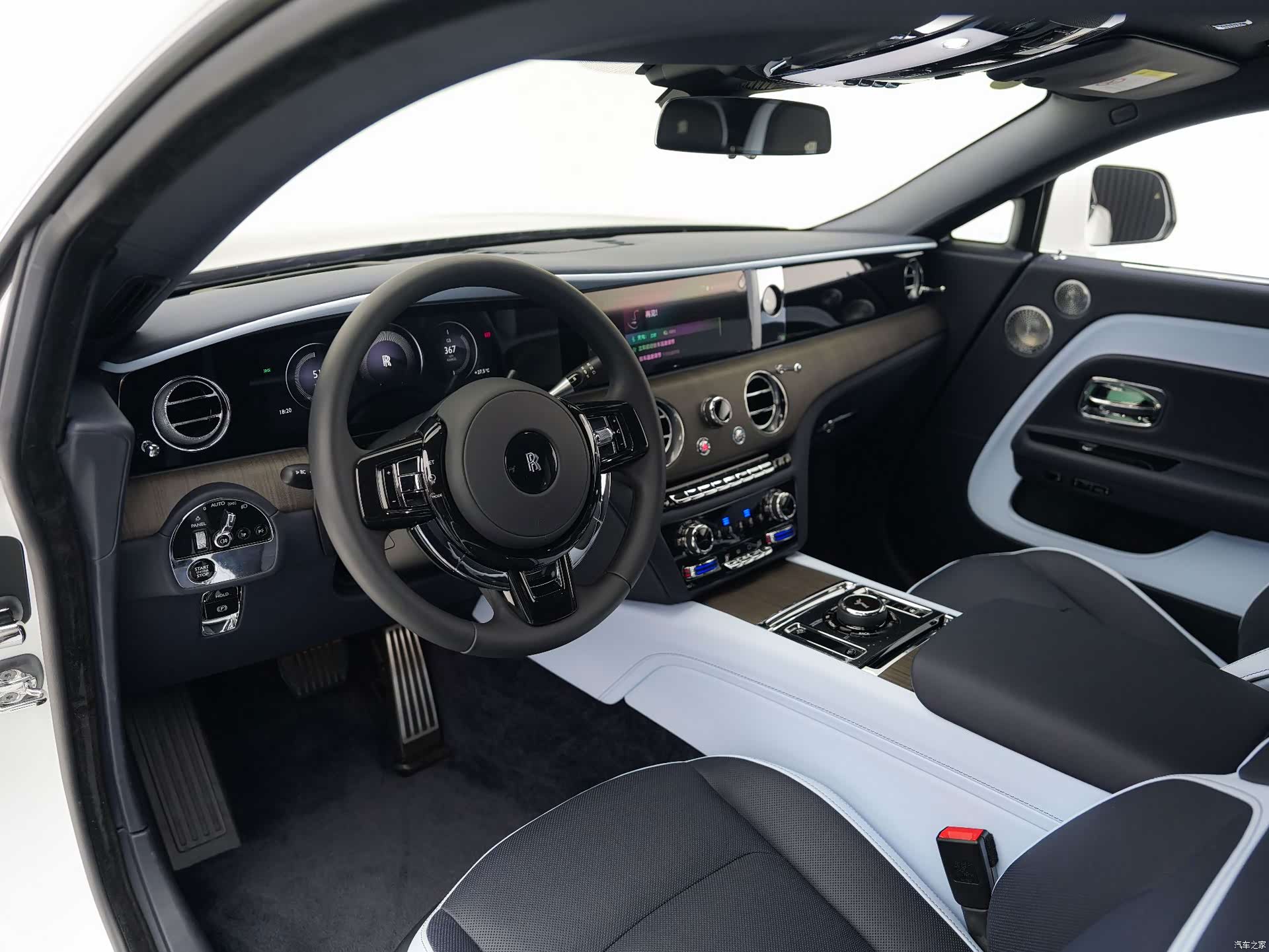 Rolls-Royce Spectre, 2026 22