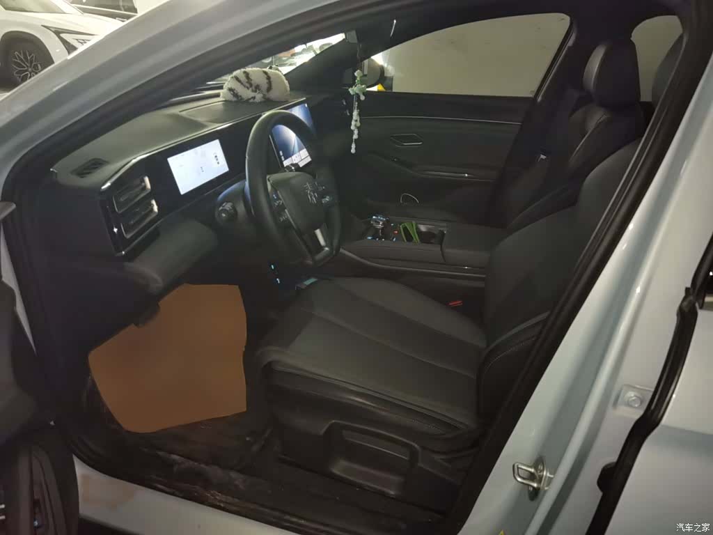BYD Qin, 2025 8