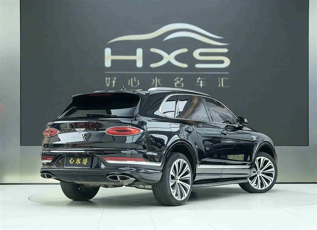 Bentley Bentayga, 2022 4