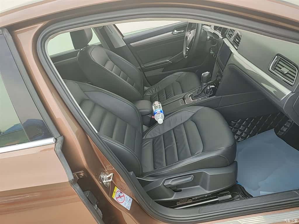 Volkswagen Lamando, 2016 25
