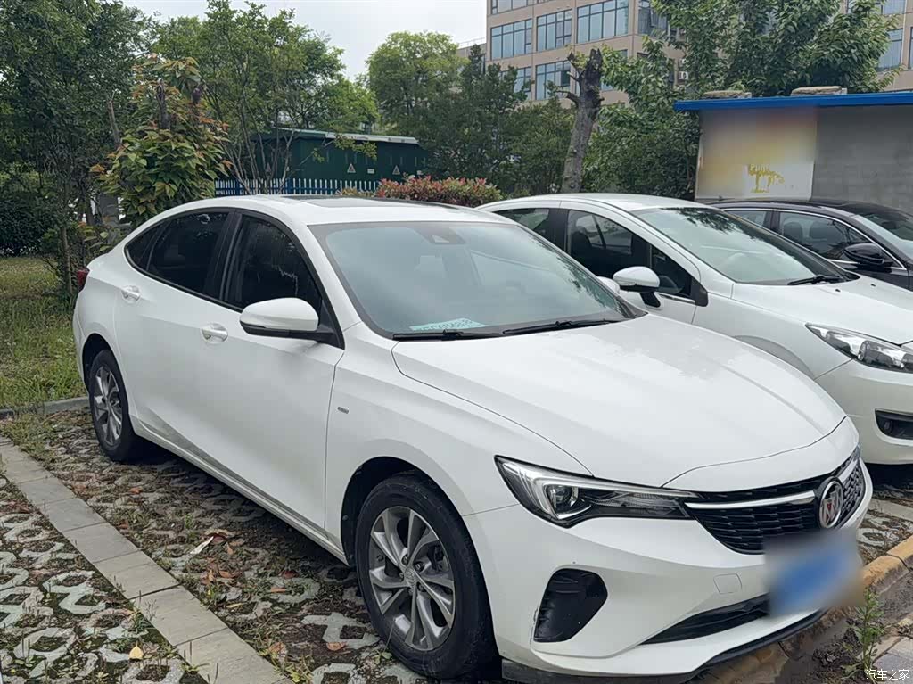 Buick Verano, 2022 10