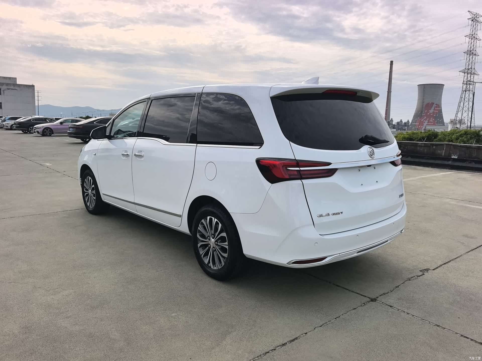 Buick GL8, 2022 6