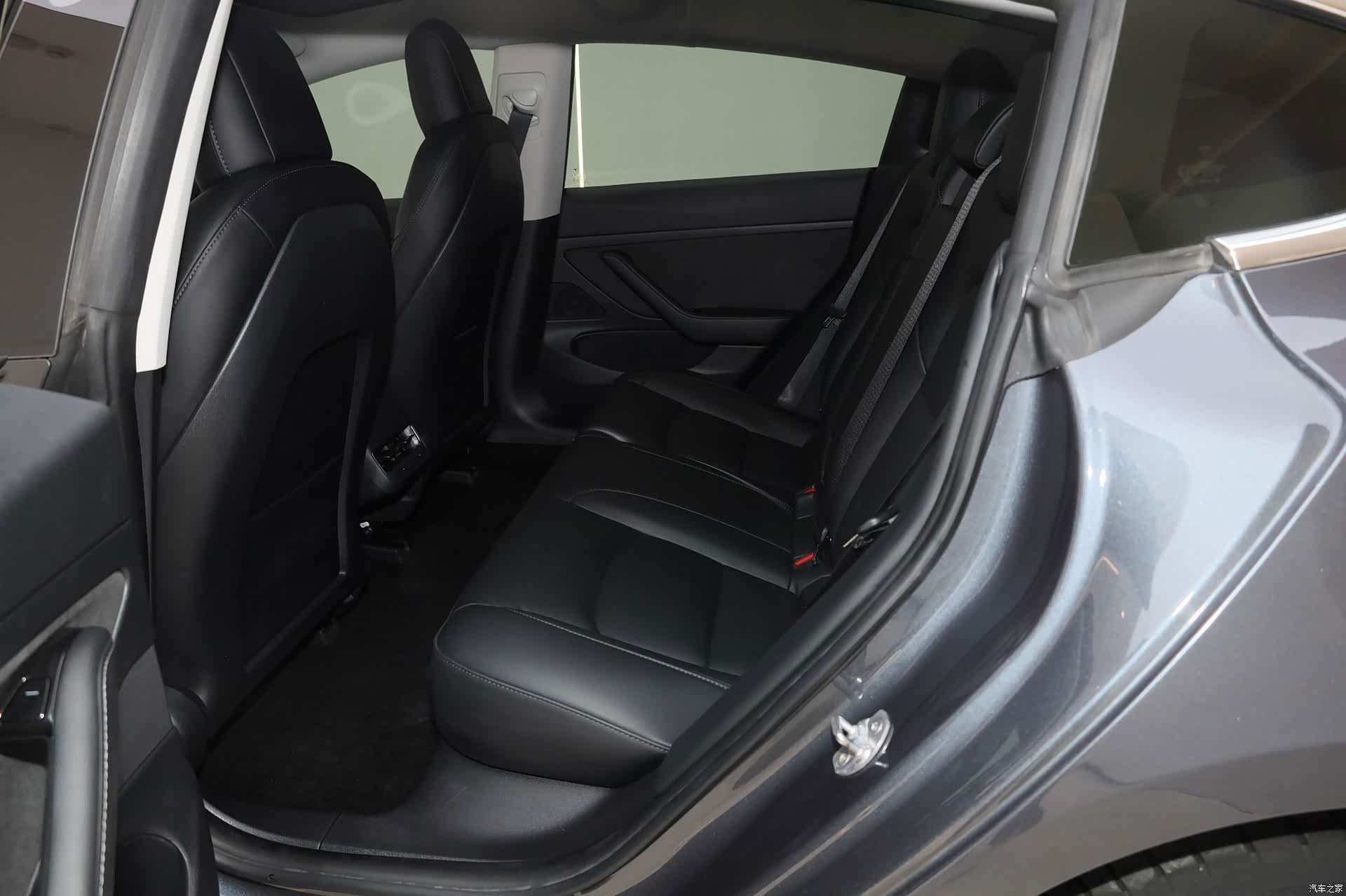 Tesla Model 3, 2020 15