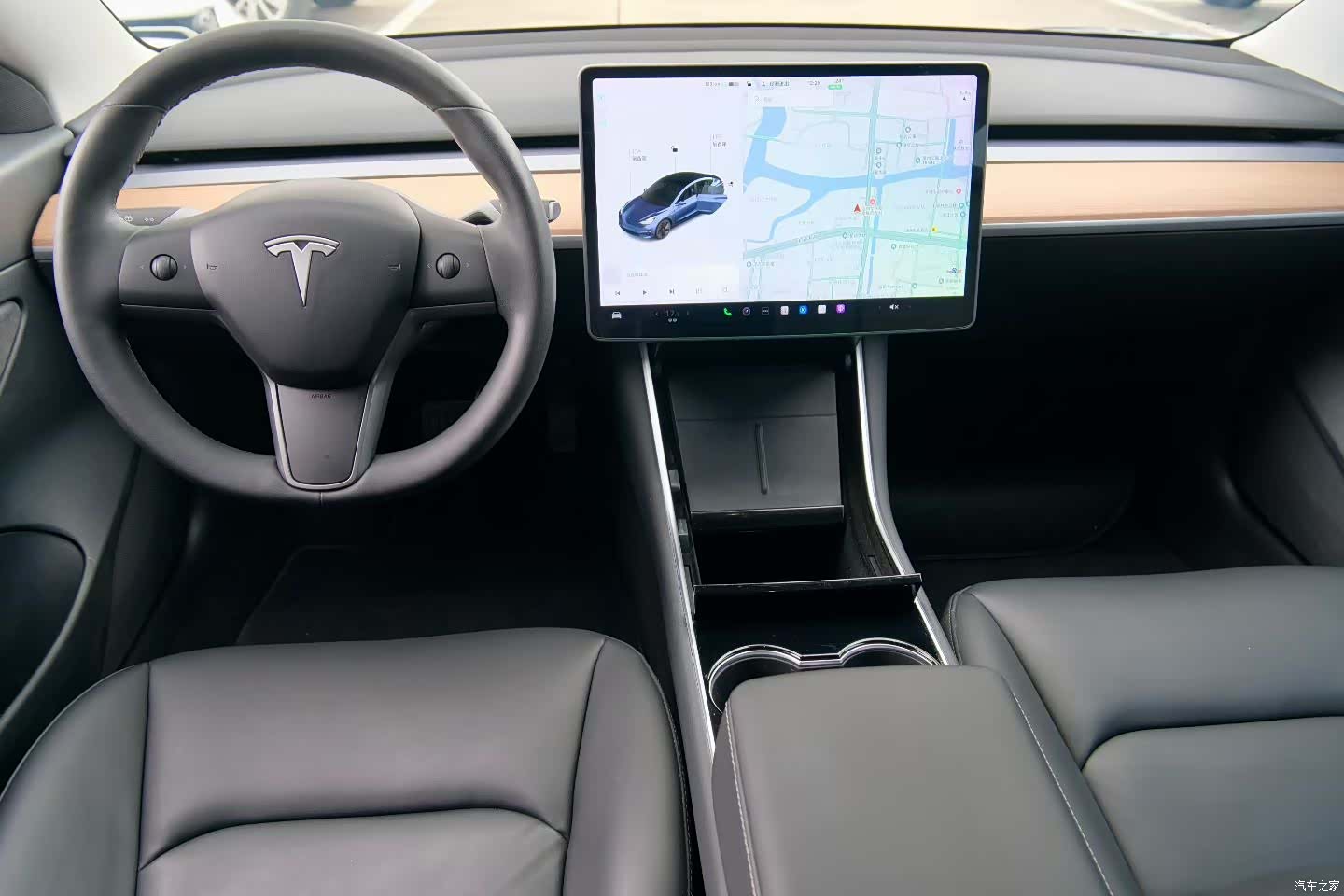 Tesla Model 3, 2020 4