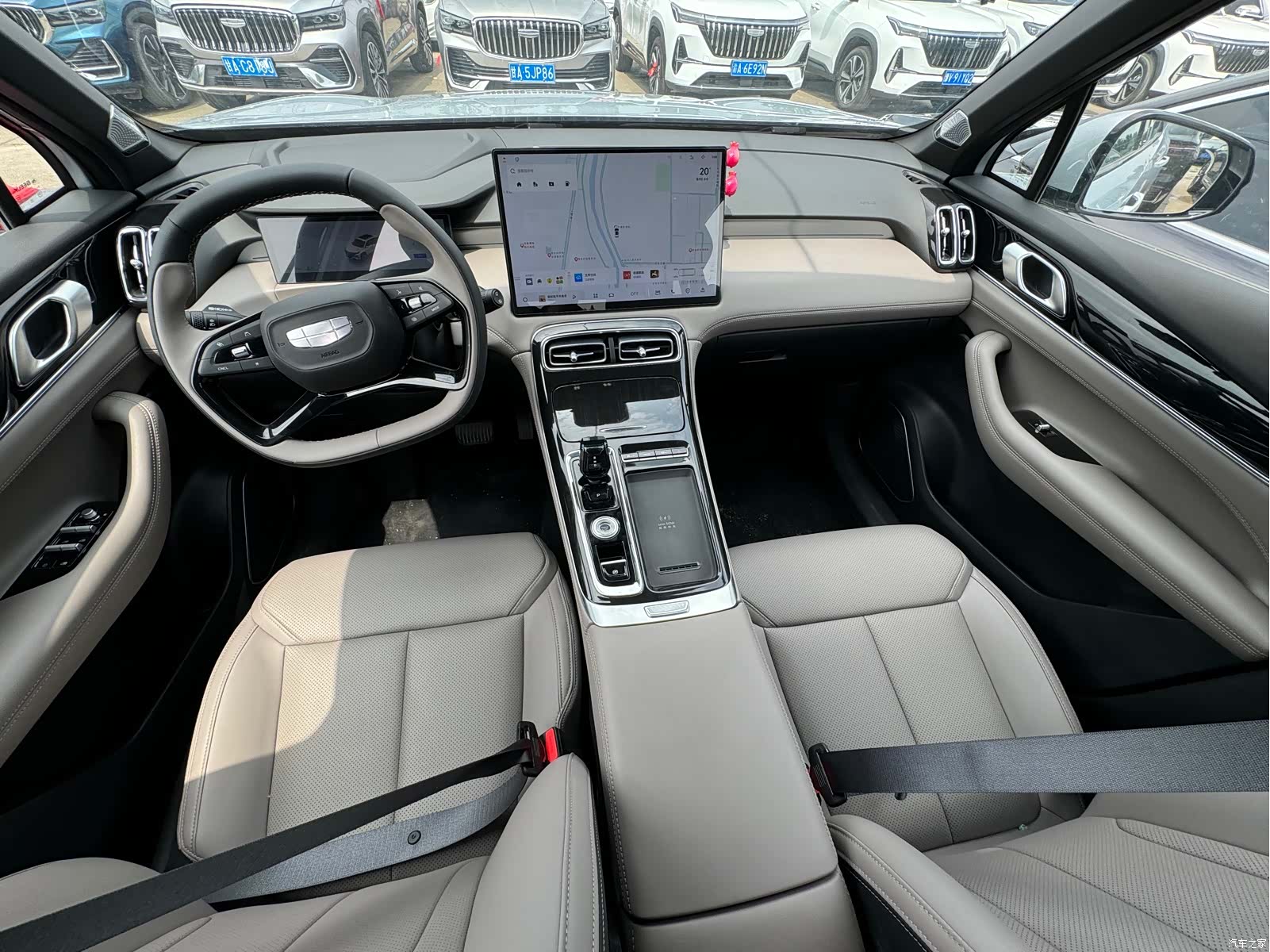 Geely Boyue, 2025 все фото