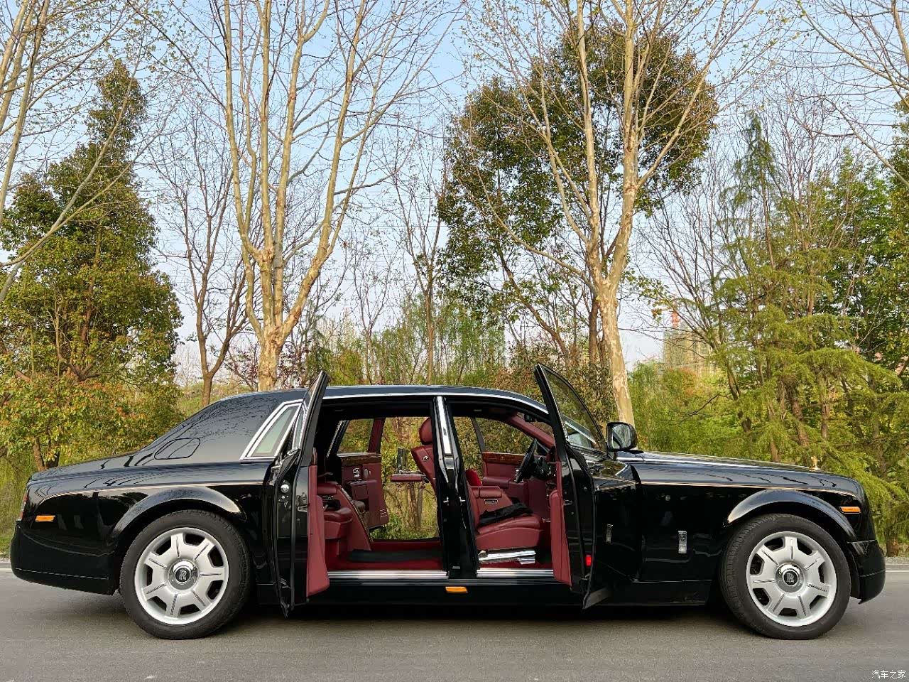 Rolls-Royce Phantom, 2011 4