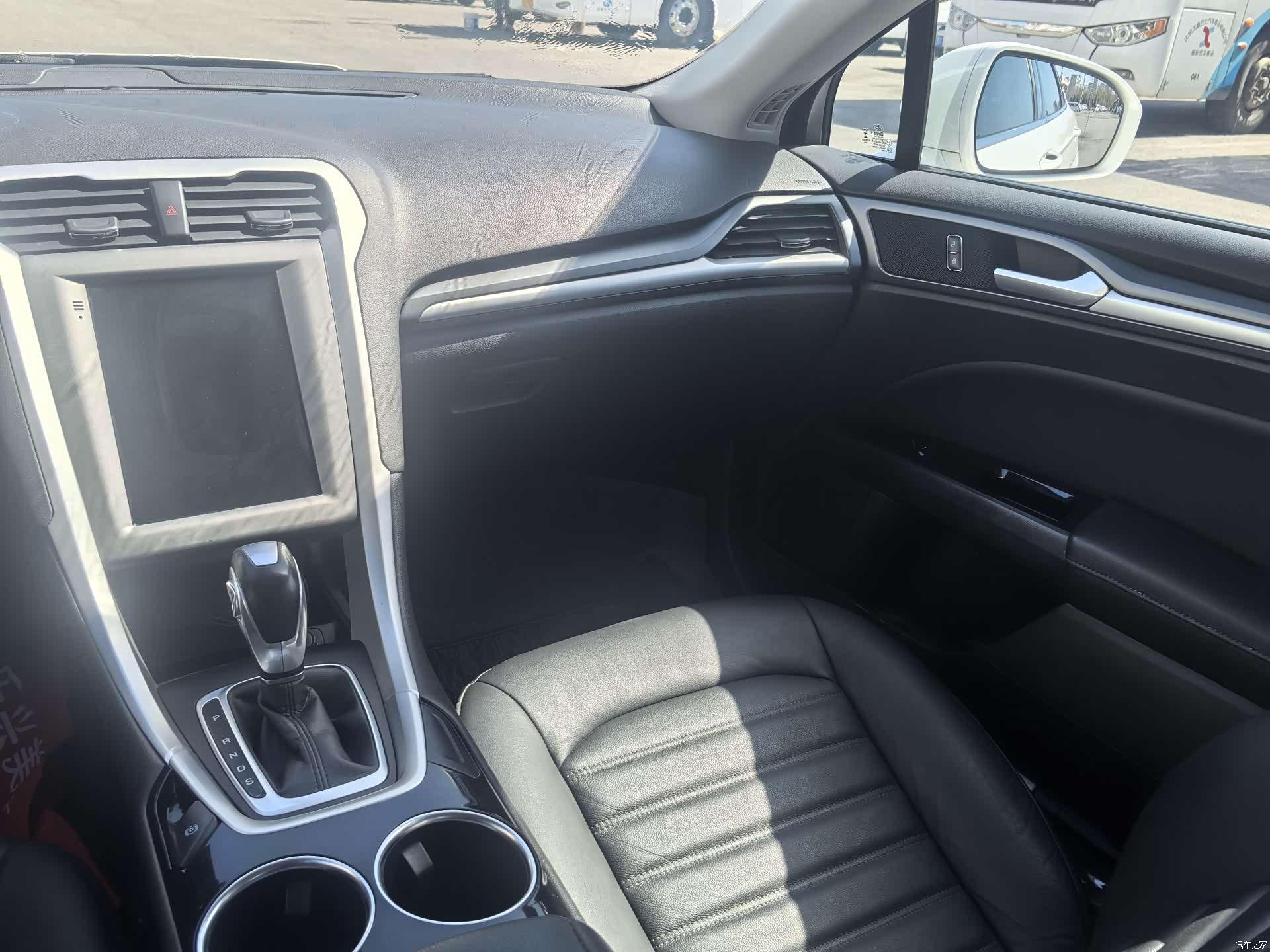 Ford Mondeo, 2015 10