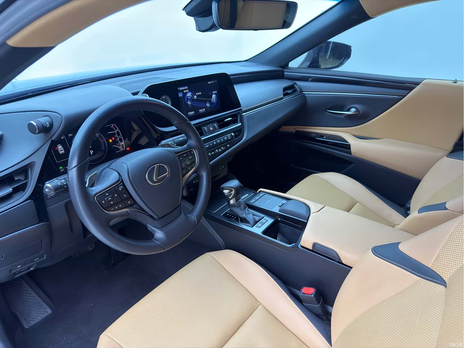 Lexus ES, 2022 6