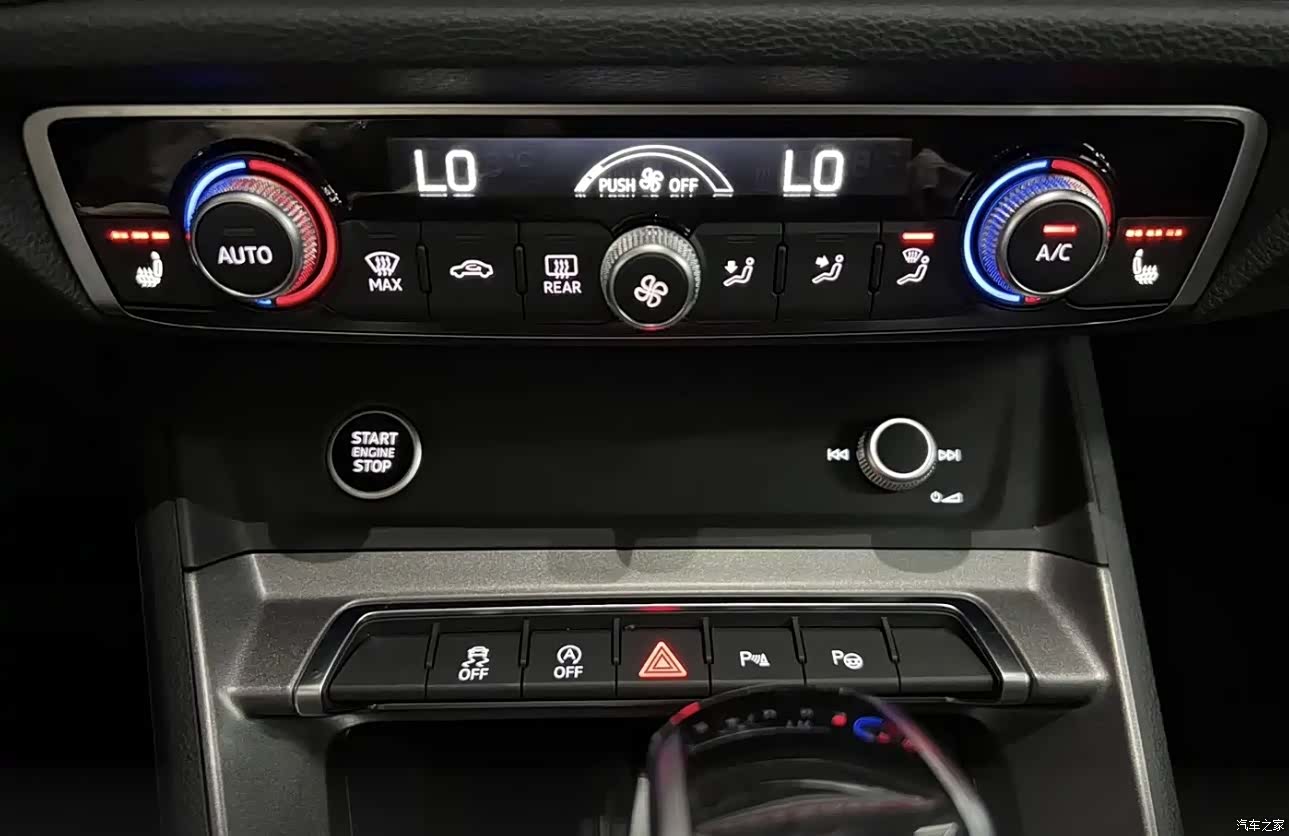 Audi Q3, 2022 10