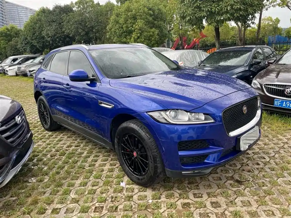 Jaguar F-PACE
