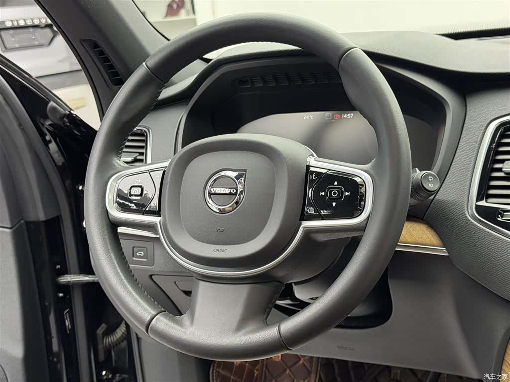 Volvo XC90, 2022 11