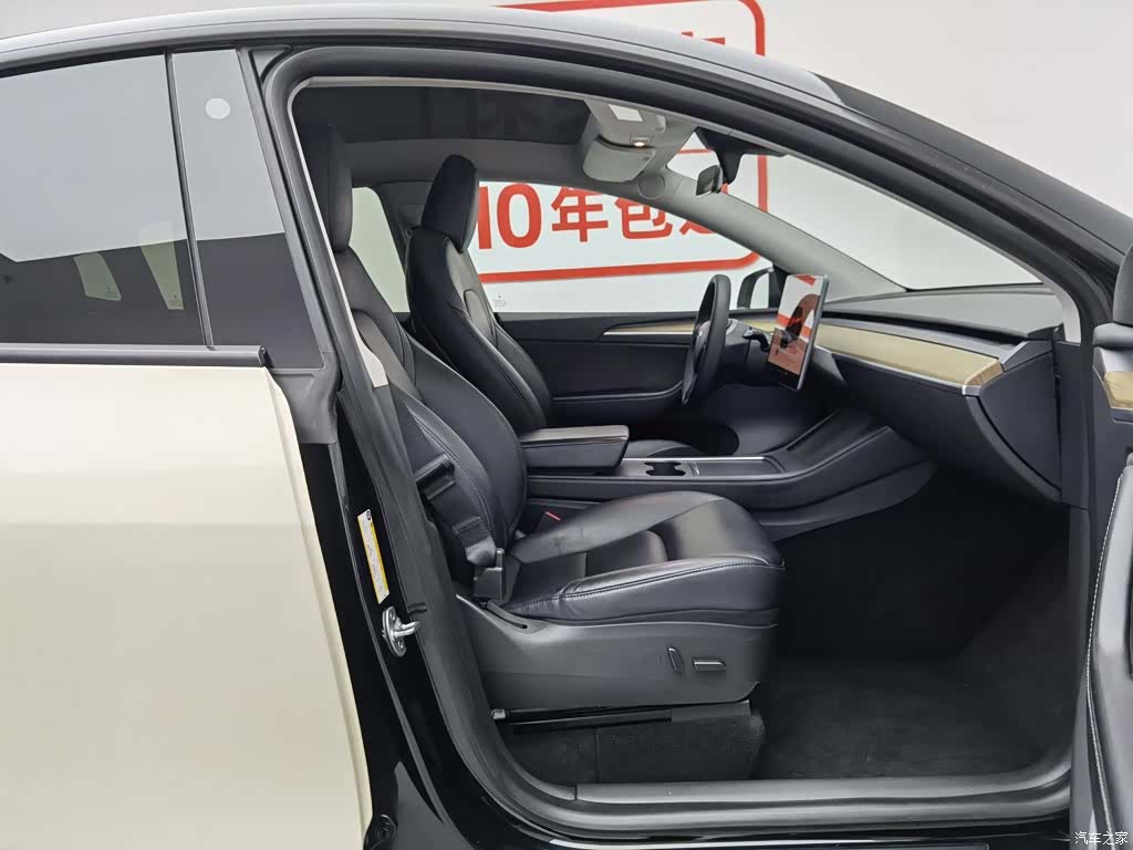 Tesla Model Y, 2022 23