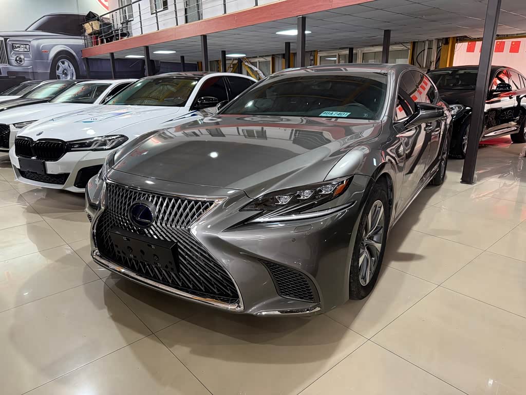 Lexus LS