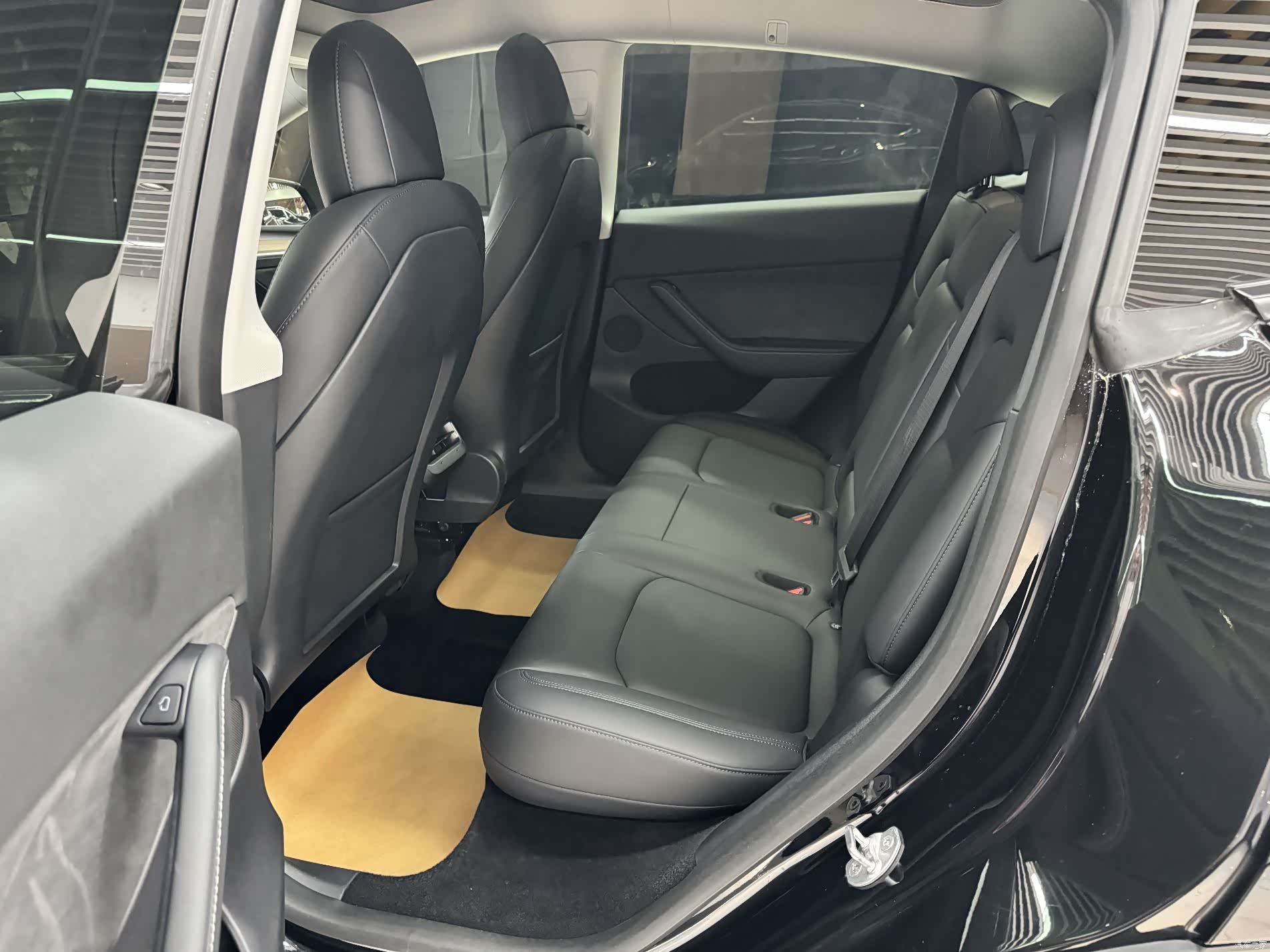 Tesla Model Y, 2021 11