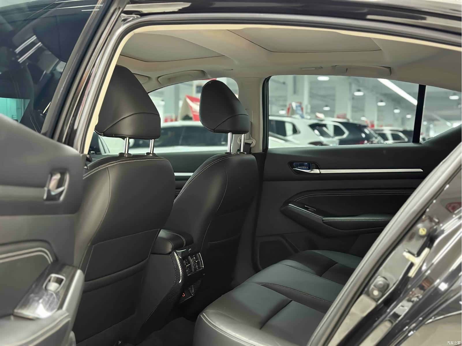 Nissan Teana, 2021 8