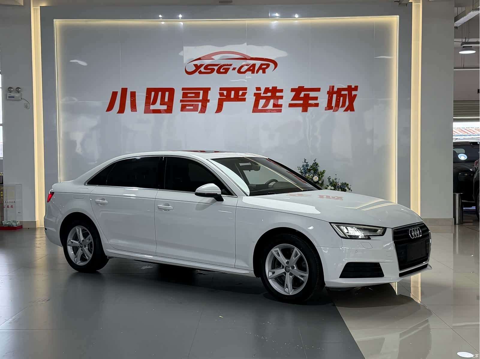 Audi A4L, 2016 все фото