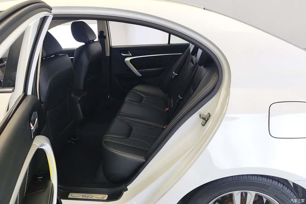Geely Emgrand, 2016 10