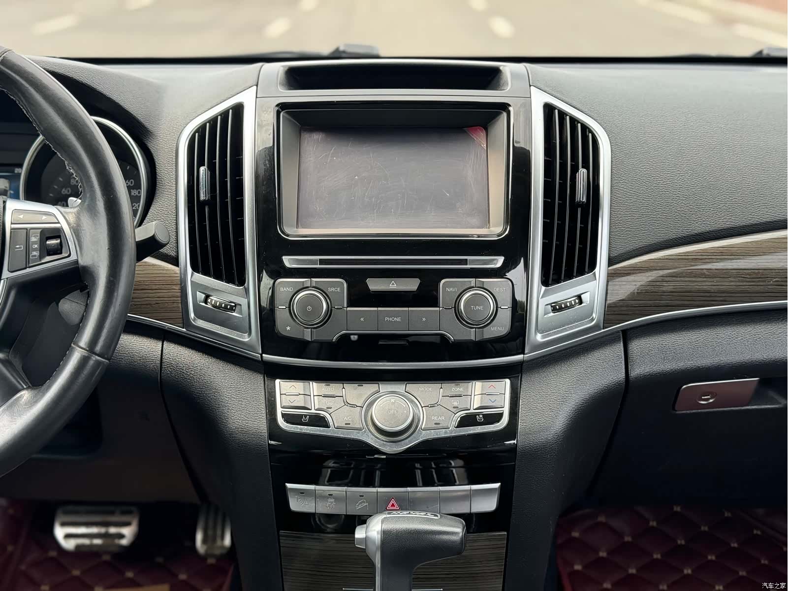 Haval H9, 2015 12