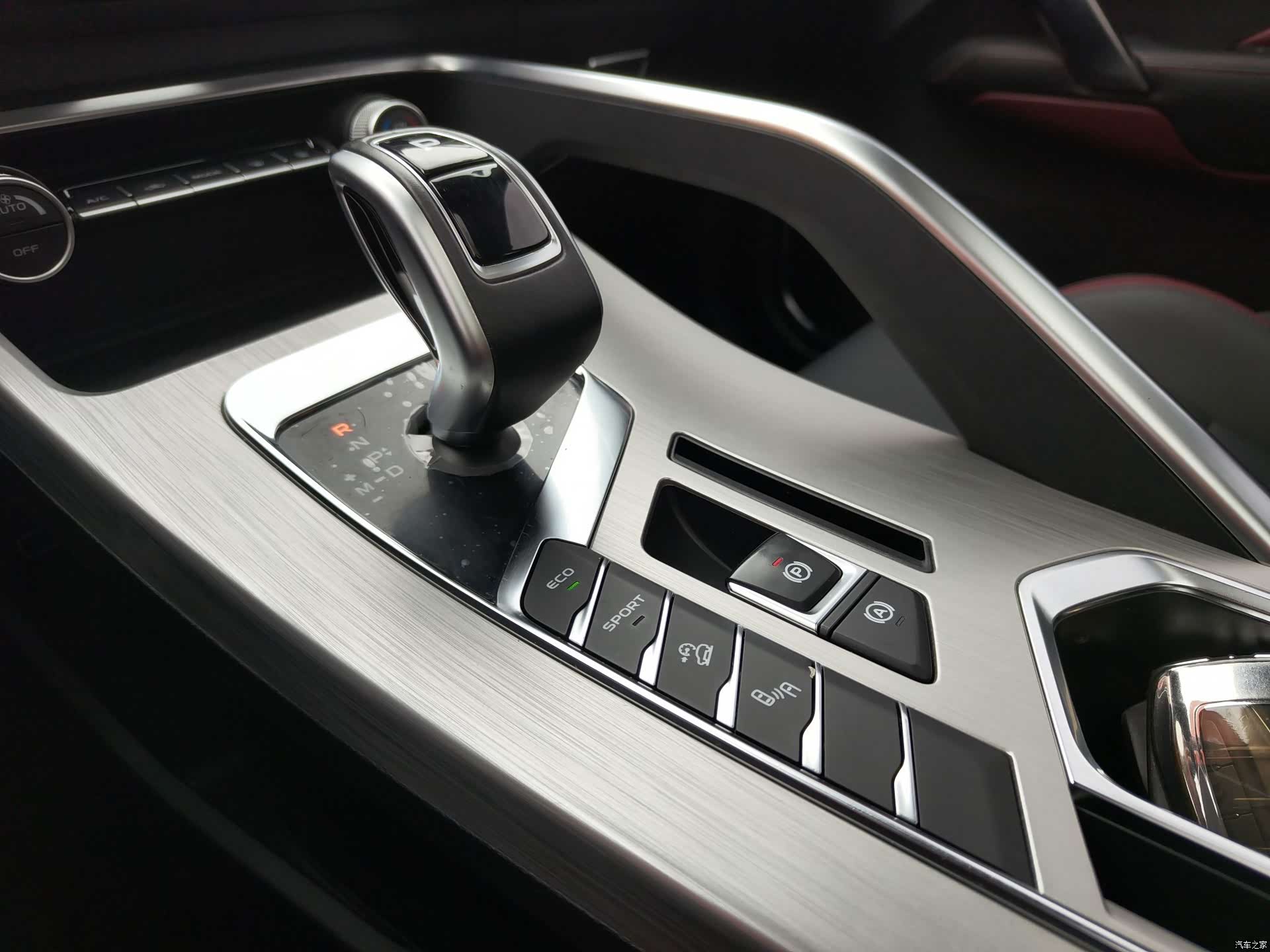Geely Coolray, 2020 9