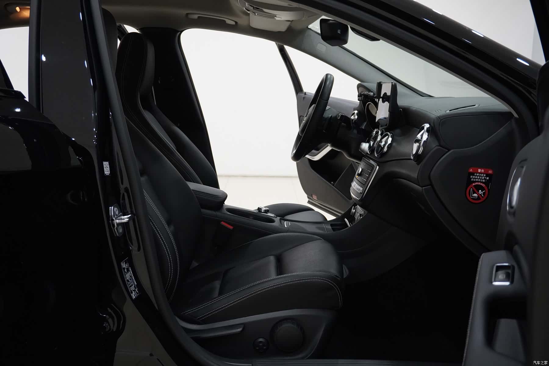 Mercedes-Benz GLA, 2018 10