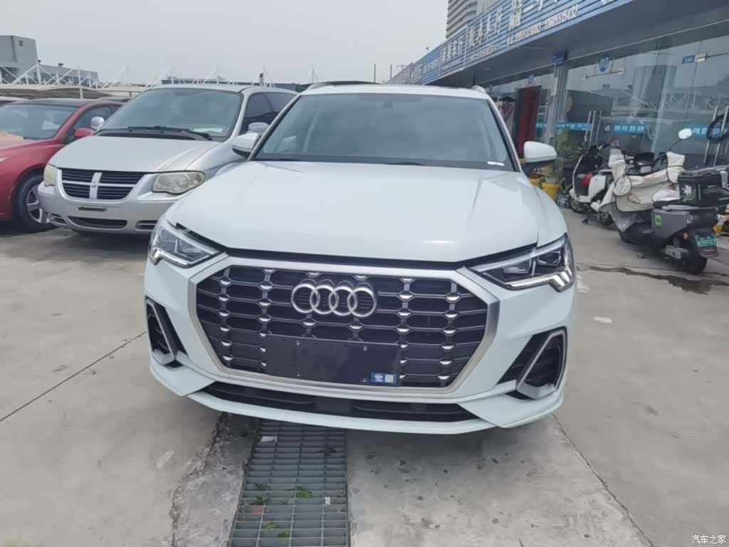 Audi Q3, 2023 3