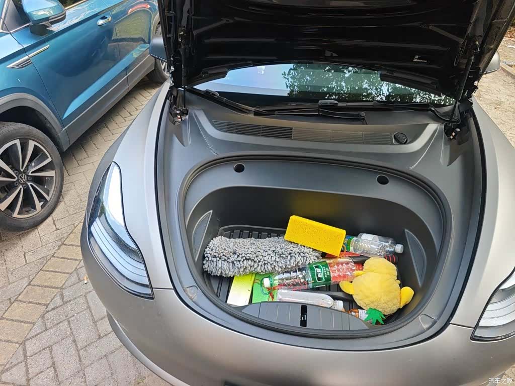 Tesla Model 3, 2023 21
