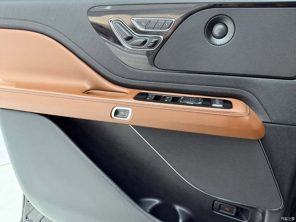 Lincoln Aviator, 2021 21