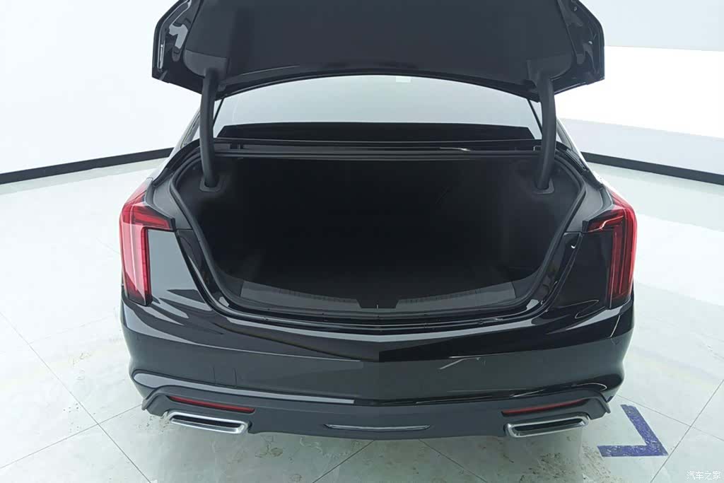 Cadillac CT5, 2025 4