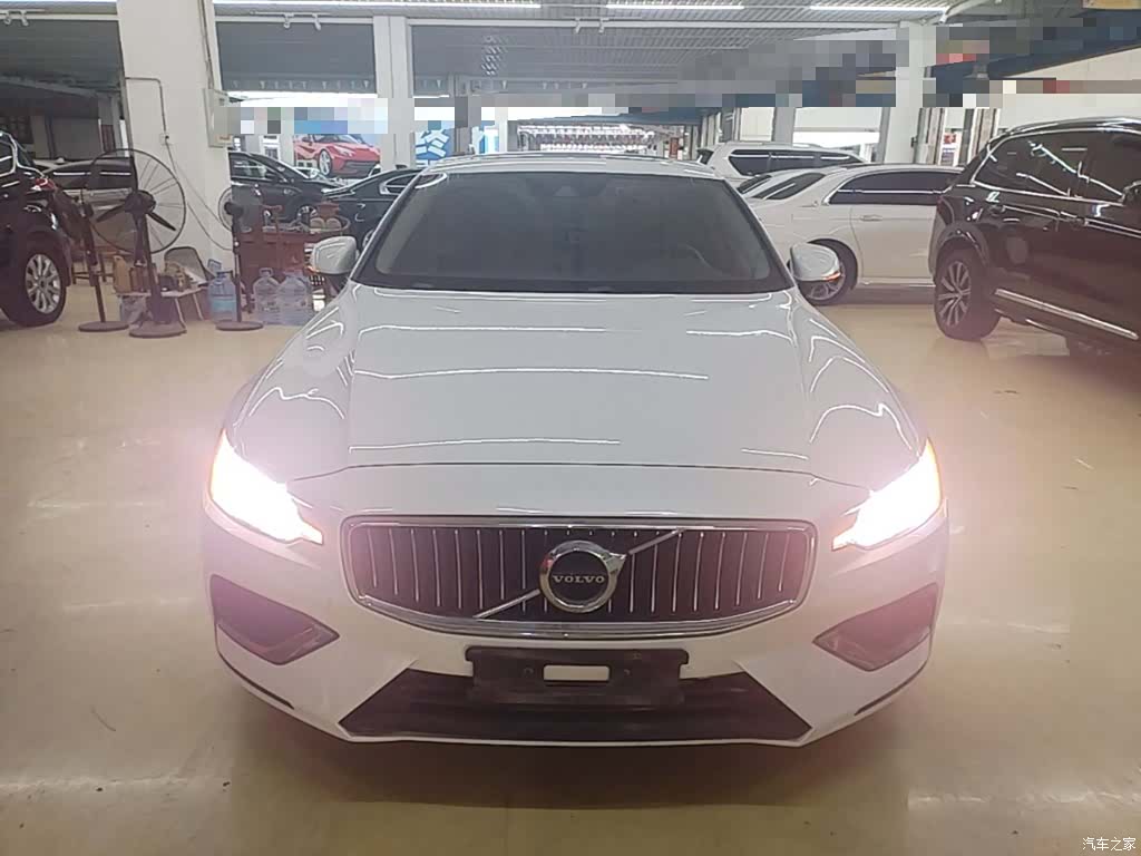 Volvo S60, 2021 3