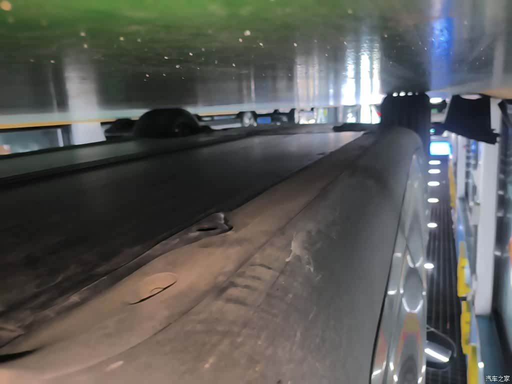 Tesla Model Y, 2024 22