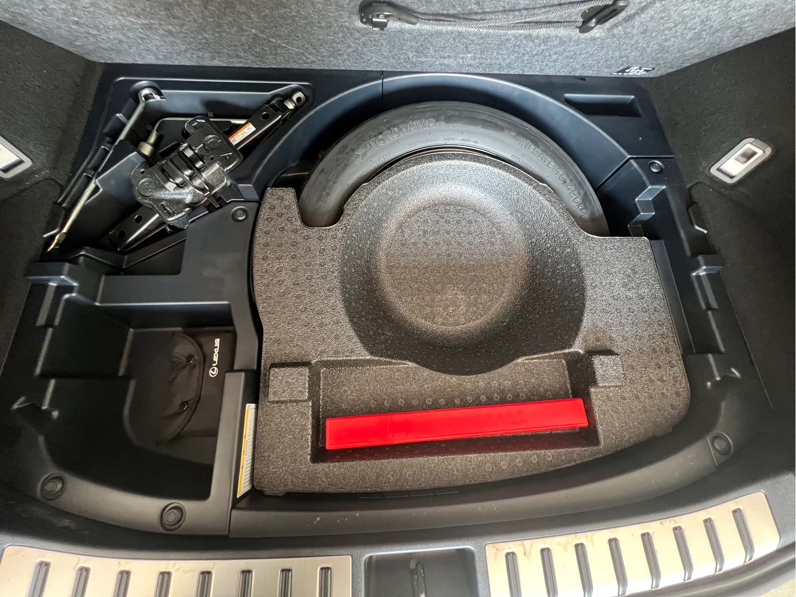 Lexus NX, 2021 21