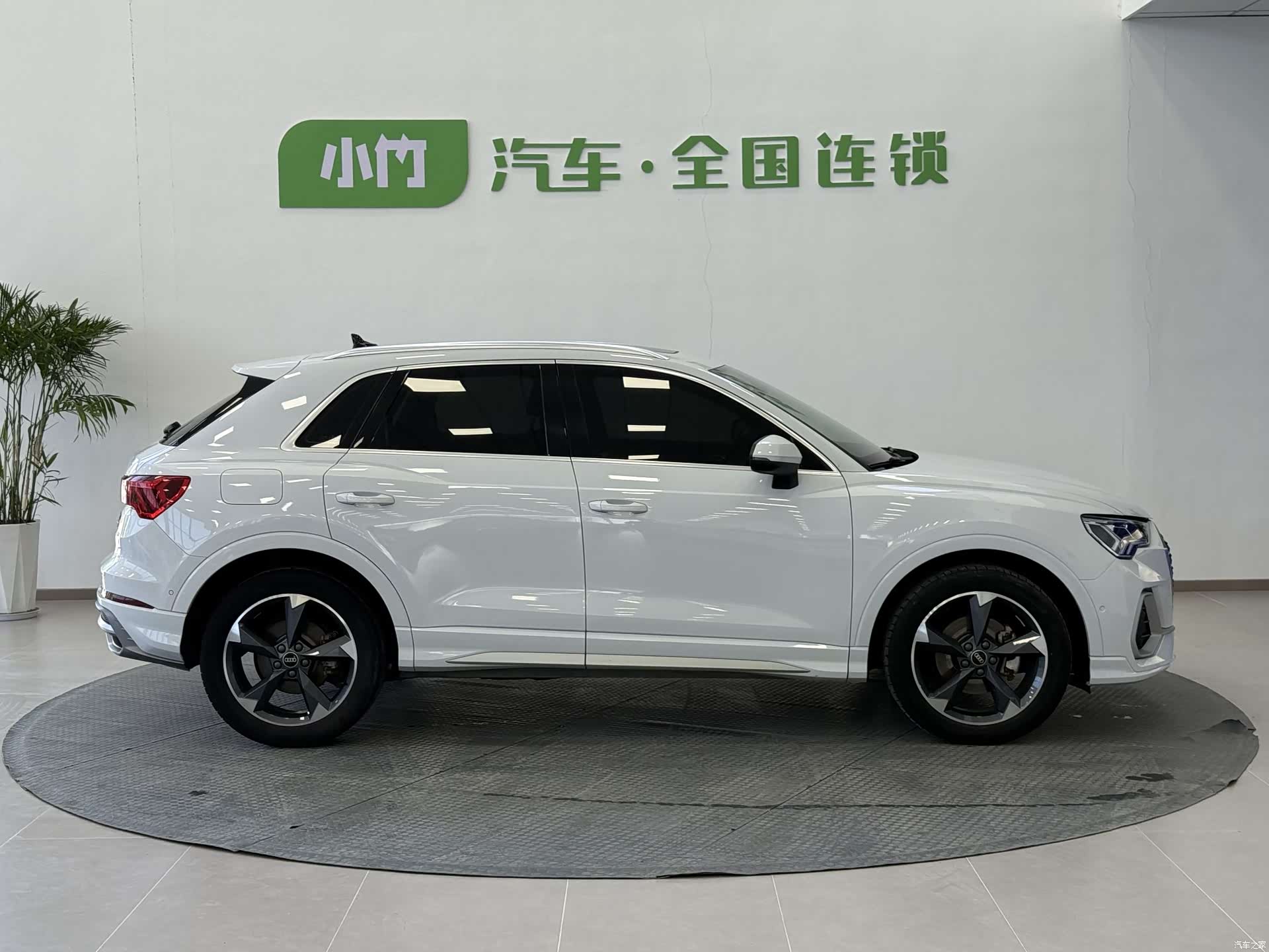 Audi Q3, 2023 8