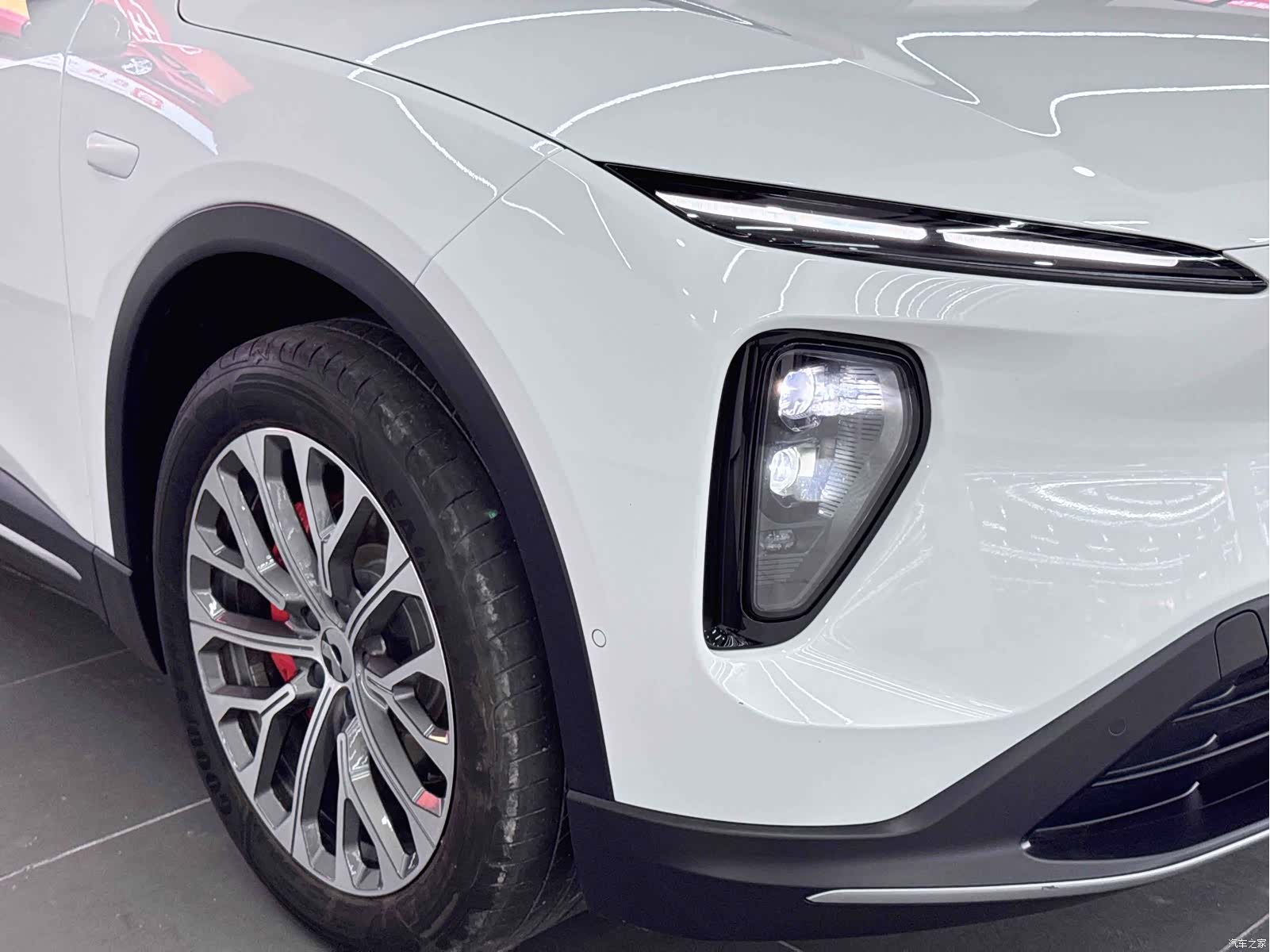 NIO ES6, 2023 4