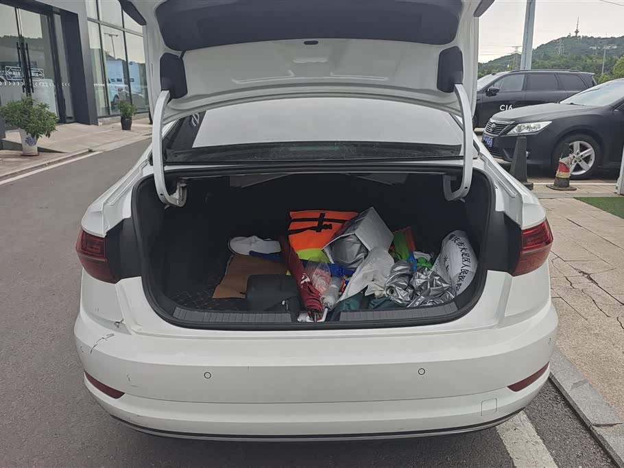 Volkswagen Sagitar